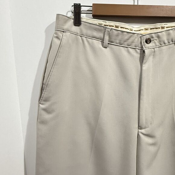 HAGGAR Comfort Equipped Chino Shorts Men's 34 x 8 Beige Golf Performance - Picture 7 of 15